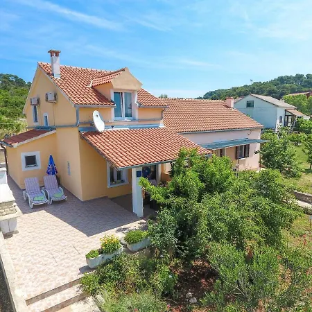 Beachfront House Zita * Brgulje