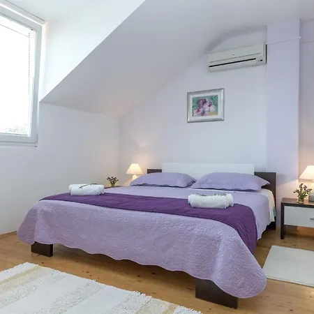 Ferienhaus Beachfront House Zita *