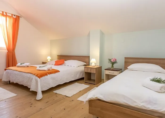 Nyaraló Beachfront House Zita